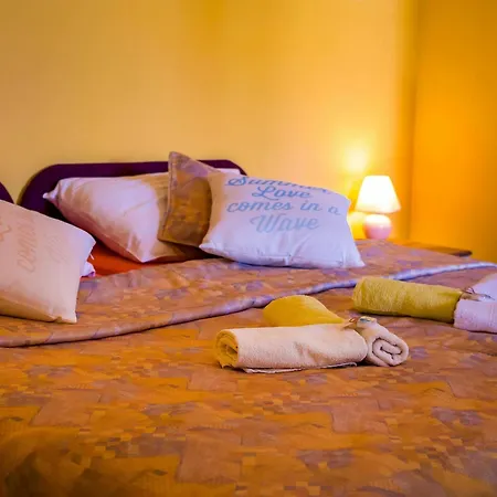 With One In Zadar, With Enclosed Garden And Wifi - 1 Km From T... Apartamento Zadar