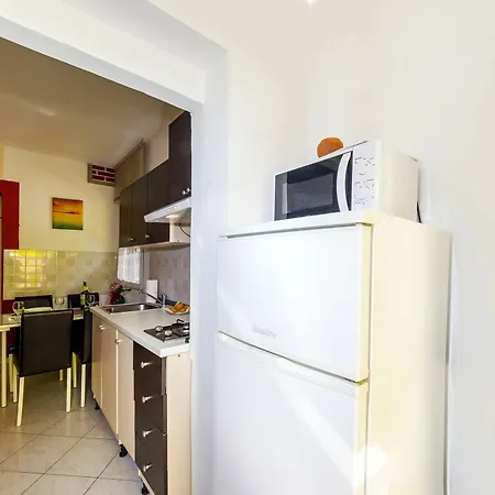 Apartment With One In Zadar, With Enclosed Garden And Wifi - 1 Km From T...