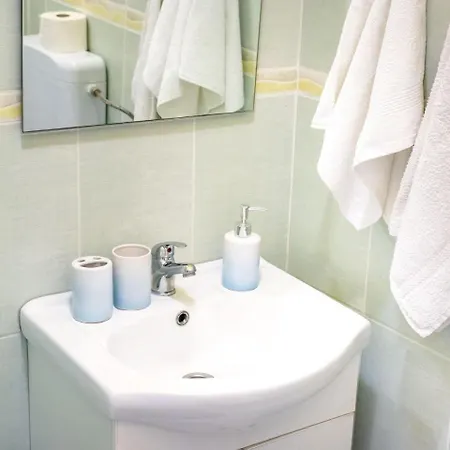With One In Zadar, With Enclosed Garden And Wifi - 1 Km From T... 公寓 *
