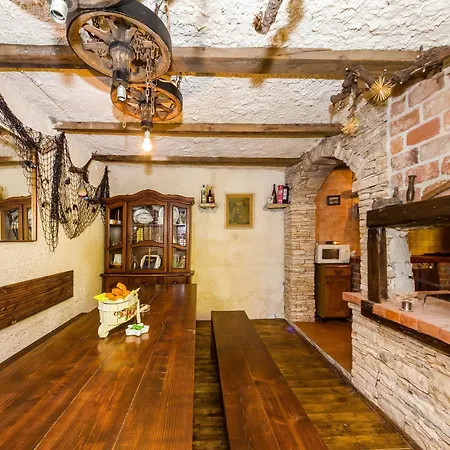 公寓 With One In Zadar, With Enclosed Garden And Wifi - 1 Km From T... *