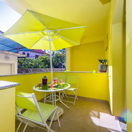 公寓 With One In Zadar, With Enclosed Garden And Wifi - 1 Km From T...